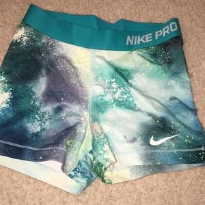 Nike pro spandex size medium
